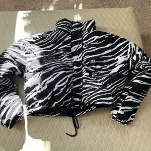 Fashion nova crop bomber jacket Large